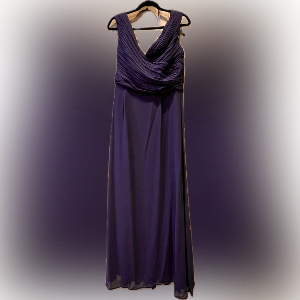 LEVKOFF Elegant Evening/Party gown, size 16, NWOT